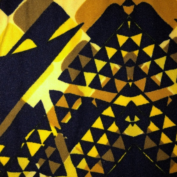 LuLaRoe Leggings Tall & Curvy (TC) - Picture 2 of 3